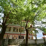 Oyo 14218 Elixir Cottage